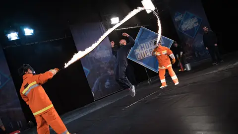 La comba del infierno, el reto más peligroso afrontado por los gimnastas de 'El Hormiguero 3.0' La comba del infierno, el reto más peligroso afrontado por los gimnastas de 'El Hormiguero 3.0'