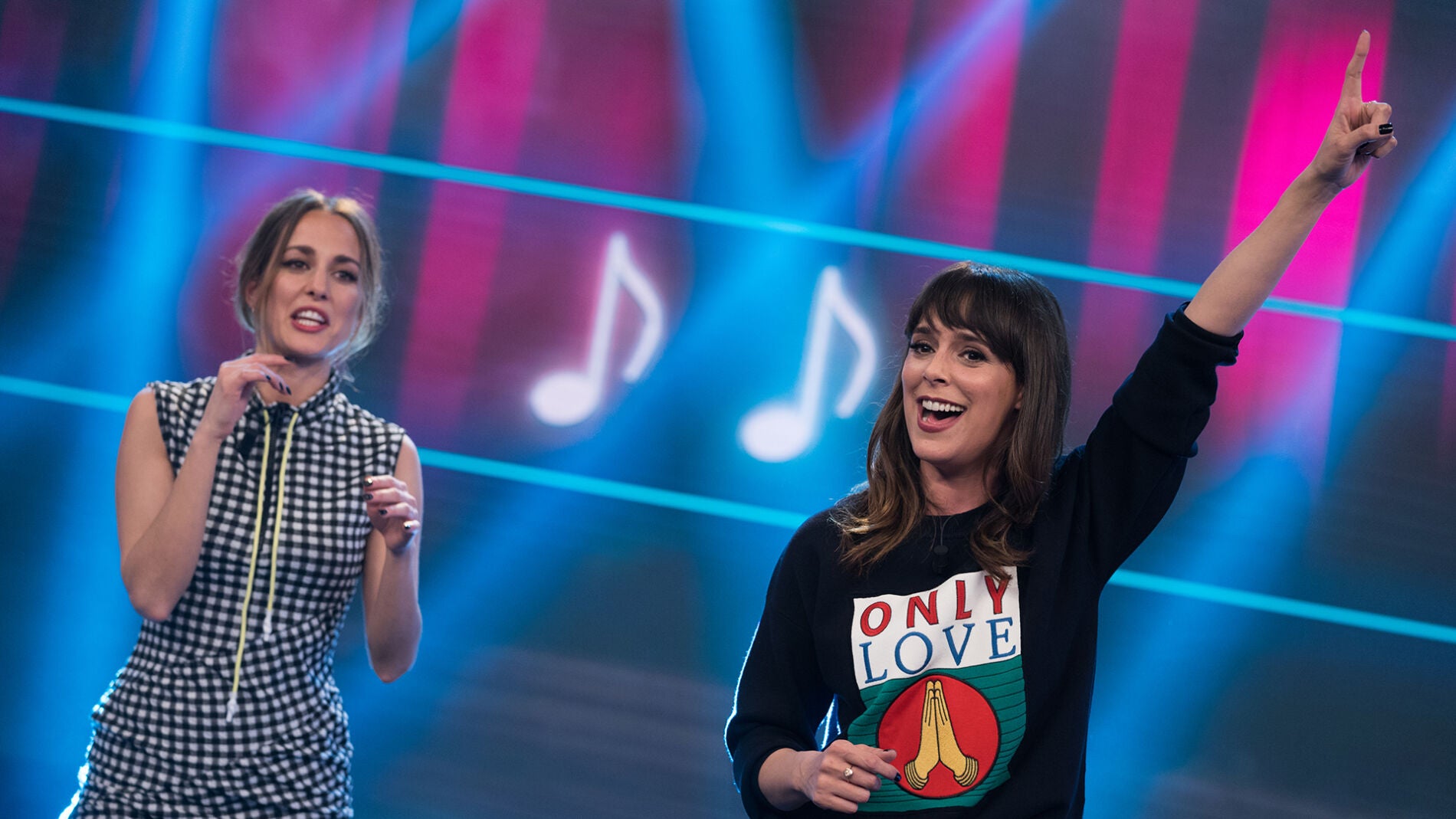 Belén Cuesta y Silvia Alonso prueban en 'El Hormiguero 3.0' el karaoke más extraño de su vida