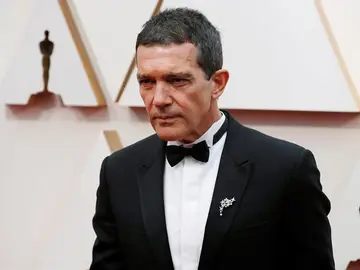Antonio Banderas llega a la alfombra roja de los Oscar Antonio Banderas llega a la alfombra roja de los Oscar