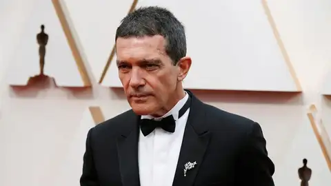 Antonio Banderas llega a la alfombra roja de los Oscar