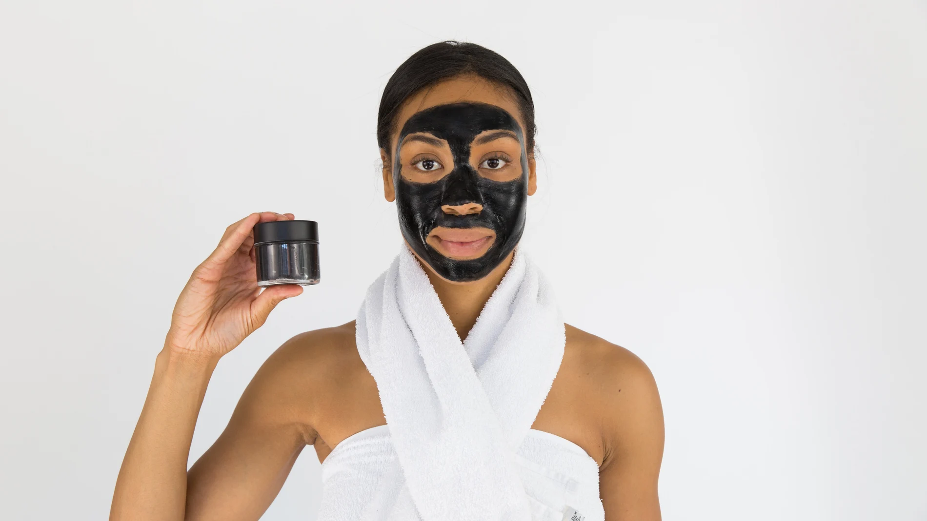 Mujer con mascarilla facial Mujer con mascarilla facial