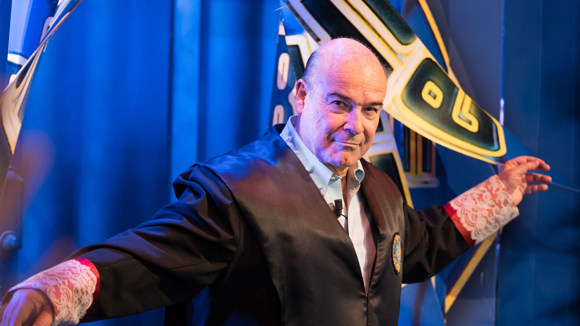 Un hecho insólito: Antonio Resines lo da todo al dar un veredicto positivo en 'El Hormiguero 3.0'