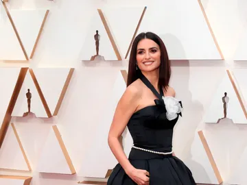 La elegancia vintage y minimalista de Penélope Cruz en los Oscar 2020 La elegancia vintage y minimalista de Penélope Cruz en los Oscar 2020