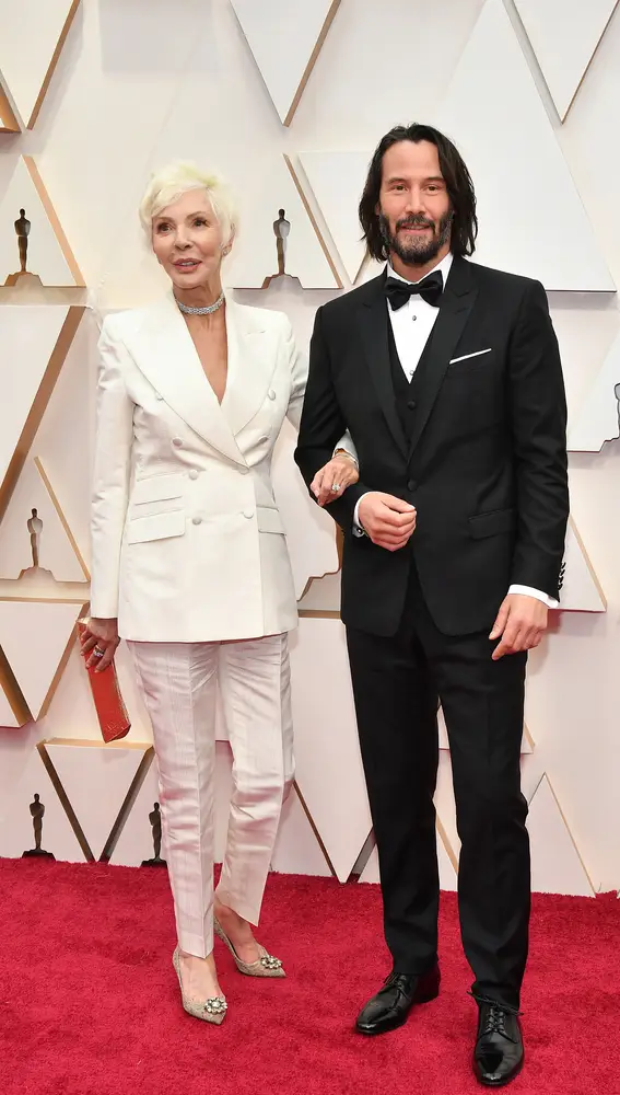 Keanu Reeves junto a su madre, Patricia Tylor, en los Oscar 2020