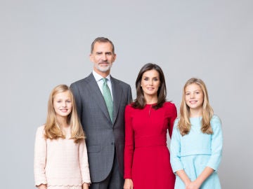 El nuevo retrato oficial de la Familia Real 