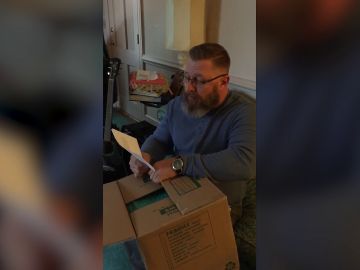 Un padre recibe un regalo especial Un padre recibe un regalo especial