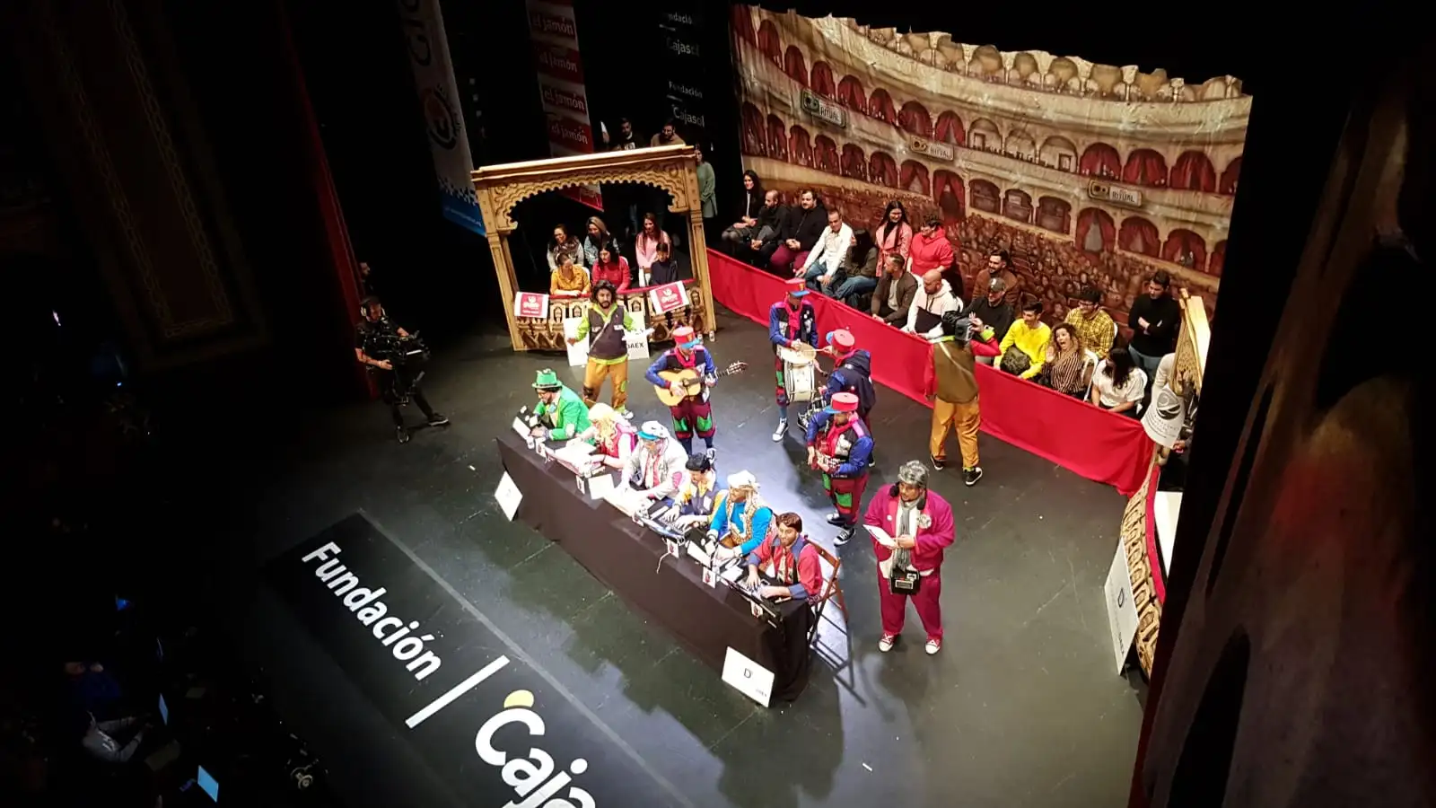 Chirigota "Los periodistas se la dan de artistas" COAC 2020 c5 ocalidad: San Fernando (Cádiz) Autoría Letra: Juan Manuel Bocuñano Rodríguez Autoría Música: Francisco Javier García Rodríguez y Manuel Enrique García Rosado Dirección: Jesús Castilla Rufino Representante Legal: Jesús Castilla Rufino.