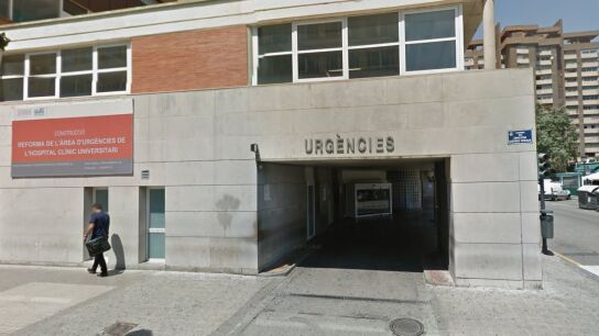 Entrada de Urgencias del Hospital Cl&iacute;nico Universitario de Valencia