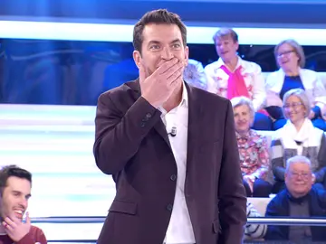 Arturo Valls, impresionado al descubrir la historia de 'La banda del búho' de Isaac en '¡Ahora caigo!' Arturo Valls, impresionado al descubrir la historia de 'La banda del búho' de Isaac en '¡Ahora caigo!'