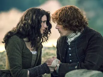 Caitriona Balfe y Sam Heughan como Claire y Jamie en 'Outlander' Caitriona Balfe y Sam Heughan como Claire y Jamie en 'Outlander'