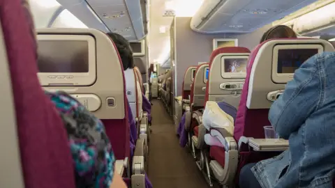 Interior de un avión Interior de un avión