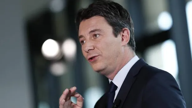 Renuncia el candidato de Macron a la alcaldía de París por un escándalo sexual Renuncia el candidato de Macron a la alcaldía de París por un escándalo sexual