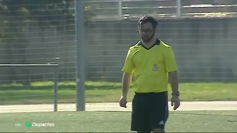Dani Alcaraz, primer árbitro con síndrome de Down en España Dani Alcaraz, primer árbitro con síndrome de Down en España