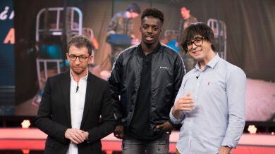 El truco de Luis Piedrahita con el que pone a prueba a Iñaki Williams en una mágica escena 