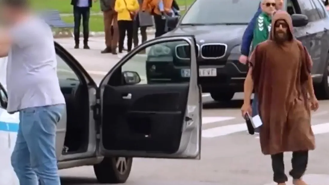 Pelea entre un taxista y un aficionado del Racing de Santander Pelea entre un taxista y un aficionado del Racing de Santander