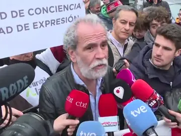 REEMPLAZO Willy Toledo, a las puertas del juzgado: "Me cago en Dios todos los días" REEMPLAZO Willy Toledo, a las puertas del juzgado: "Me cago en Dios todos los días"