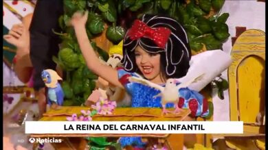 La 'Blancanieves' Jennifer de Filippis se corona como la Reina Infantil del carnaval de Las Palmas de Gran Canaria