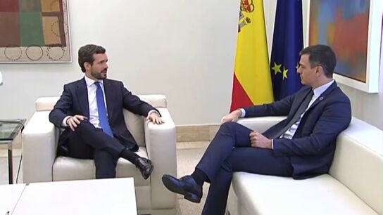 Hora y media de reuni&oacute;n y la misma distancia entre Pedro S&aacute;nchez y Pablo Casado