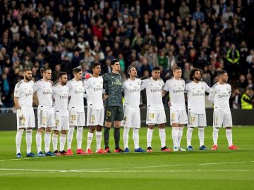 Minuto de Silencio en el Santiago Bernabéu