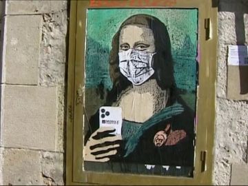 TVBoy pinta a la Gioconda con mascarilla por la cancelación del Mobile de Barcelona