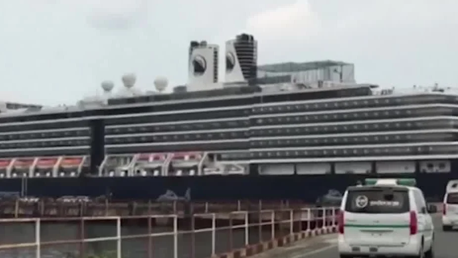 Cinco espa&ntilde;oles retenidos en el crucero de Camboya