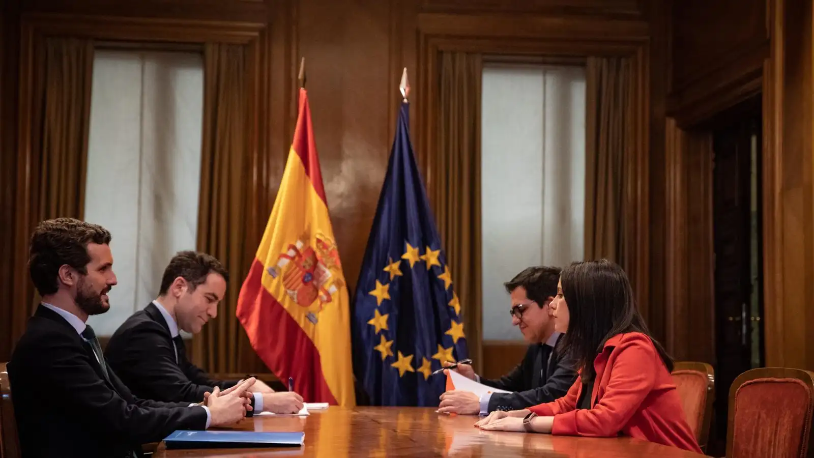 Reunión PP-Ciudadanos para las elecciones de País Vasco y Galicia Negociación