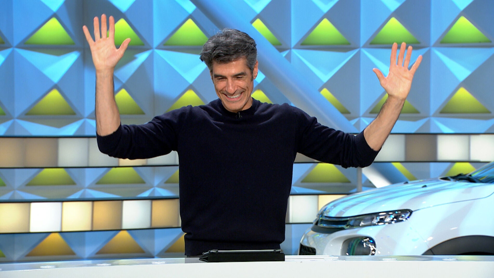 Jorge Fern&aacute;ndez confiesa c&oacute;mo ser&iacute;a su mundo perfecto en 'La ruleta de la suerte' 