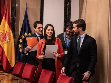 Pablo Casado e Inés Arrimadas negocian cómo presentarse en las elecciones de País Vasco, Galicia y Cataluña Pablo Casado e Inés Arrimadas negocian cómo presentarse en las elecciones de País Vasco, Galicia y Cataluña