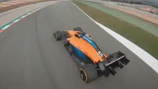 El McLaren MCL35, a vista de dron El McLaren MCL35, a vista de dron