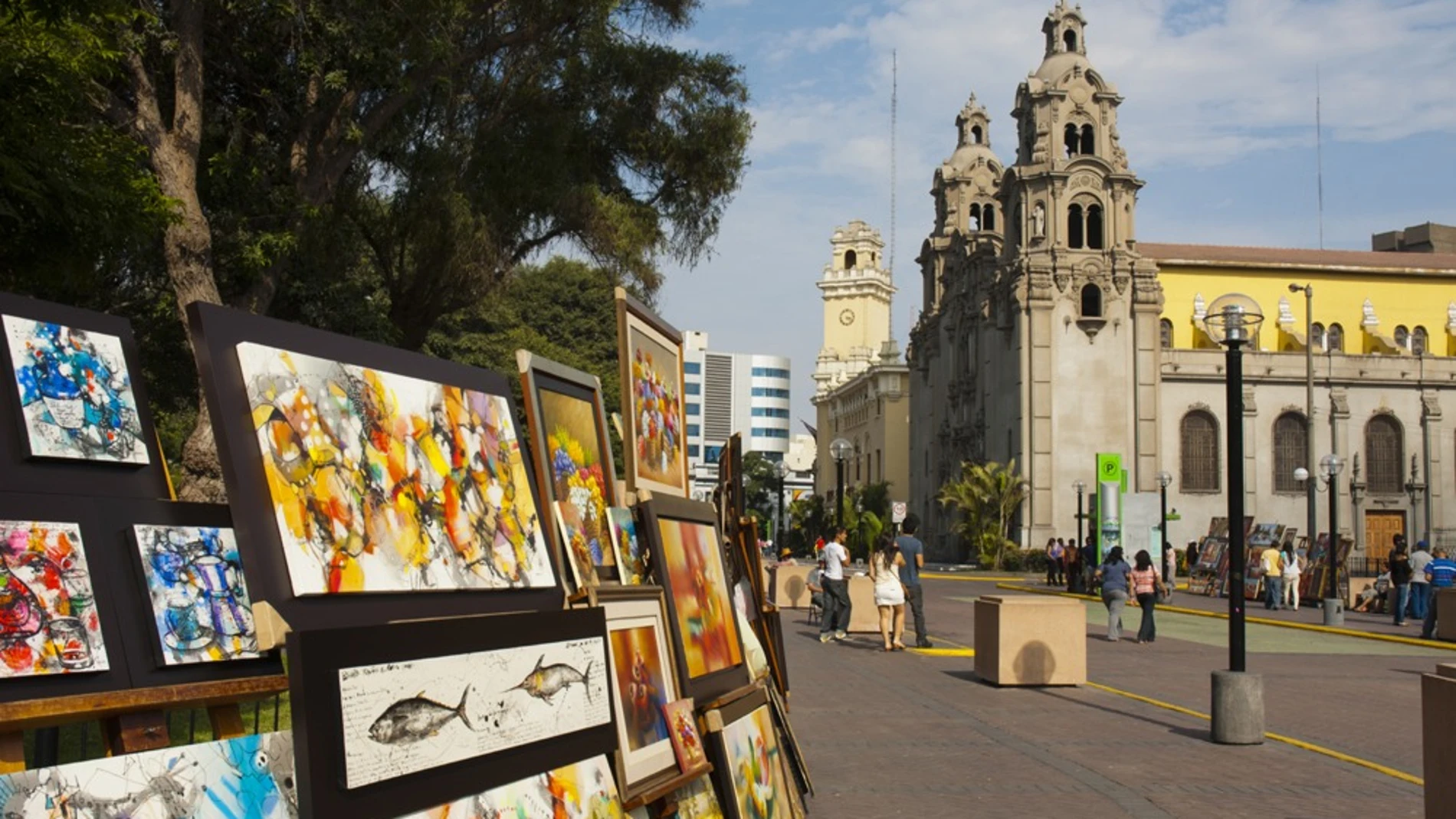 Parque Central de Miraflores Parque Central de Miraflores
