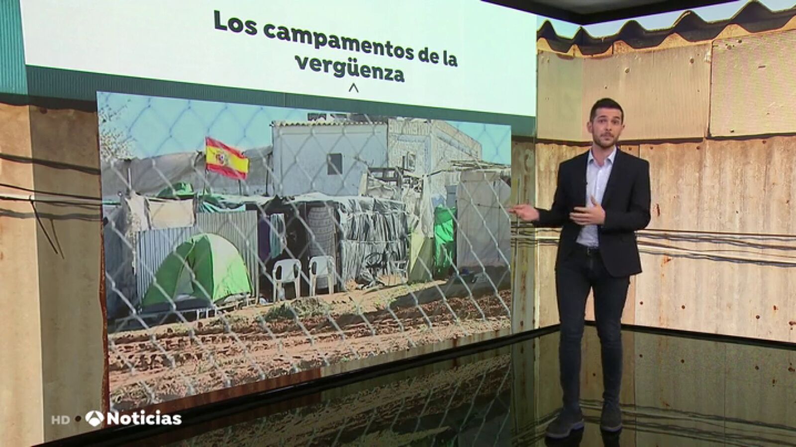 Así son los 'campamentos de la vergüenza' donde viven cientos de migrantes que trabajan en los invernaderos de Huelva