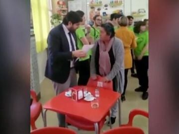 Una madre denuncia que no se ha avisado de la visita de Fernando López Miras al instituto de su hija