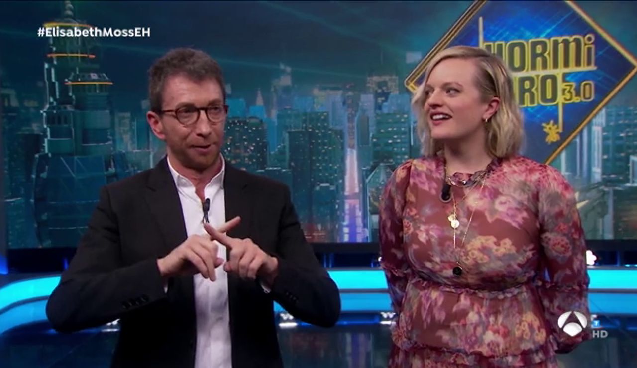 Pablo Motos sufre los efectos secundarios de aspirar un gas durante un experimento en 'El Hormiguero 3.0' Pablo Motos sufre los efectos secundarios de aspirar un gas durante un experimento en 'El Hormiguero 3.0'