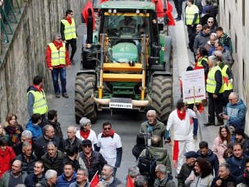 Un tractor ataviado de toro