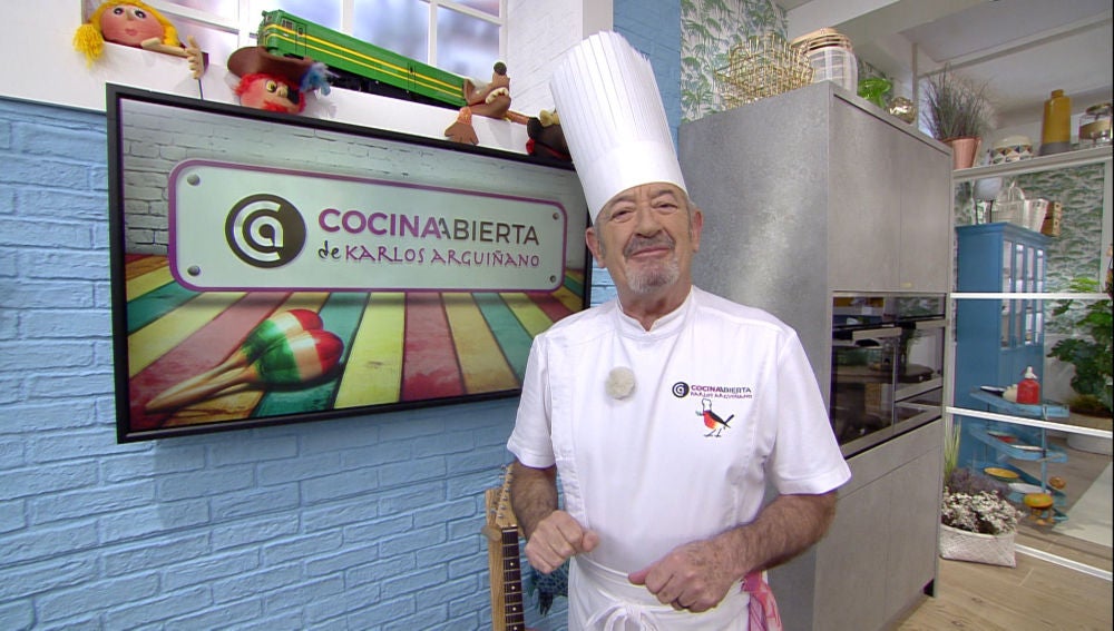Karlos Arguiñano muestra el rincón más solidario de Zarautz, y lanza un mensaje a los jubilados
