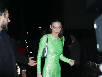 El llamativo look de Kendall Jenner con el que muy pocas se atreverían El llamativo look de Kendall Jenner con el que muy pocas se atreverían