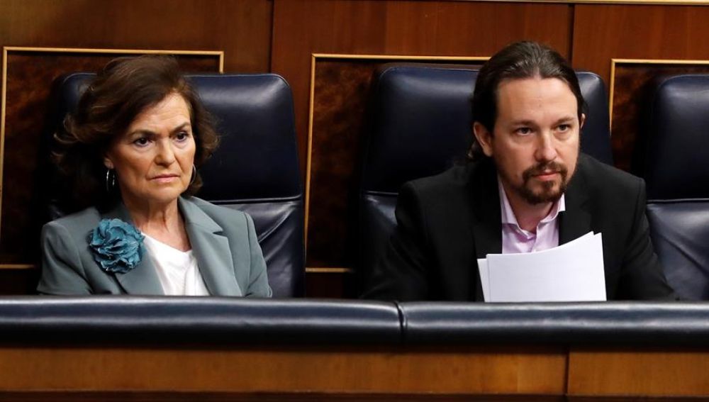 Los vicepresidentes del Gobierno, Carmen Calvo y Pablo Iglesias