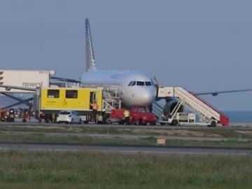 Avión en el aeropuerto de Alicante