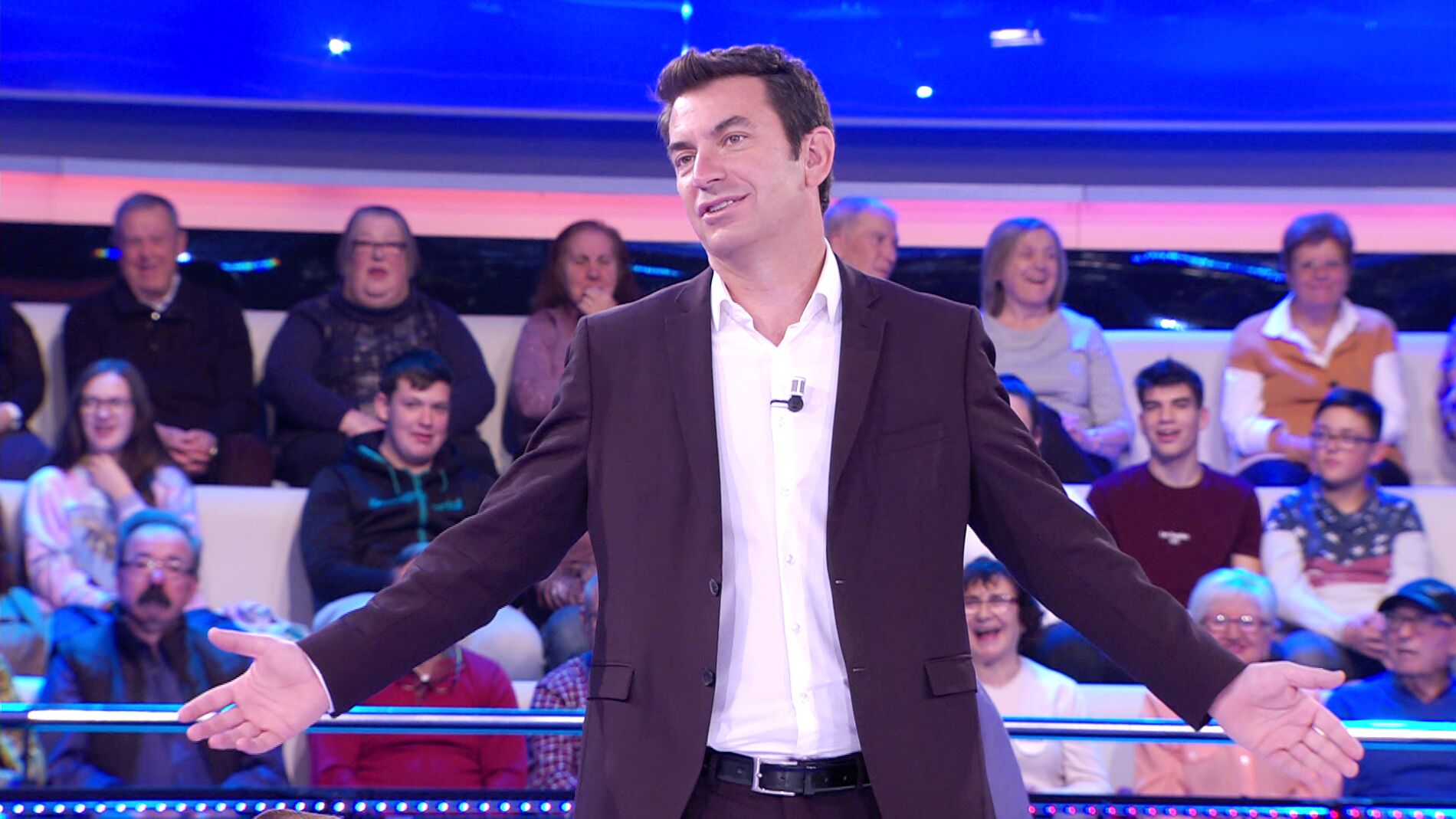 Inaudito en '¡Ahora caigo!': Un concursante comparte uno de sus comodines con su rival