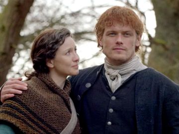 Sam Heughan y Caitriona Balfe como Jamie Fraser y Claire en 'Outlander'