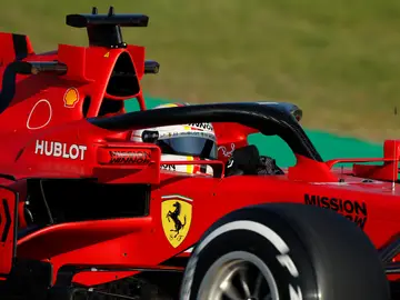 Sebastian Vettel pilota el SF1000 en Montmeló Sebastian Vettel pilota el SF1000 en Montmeló