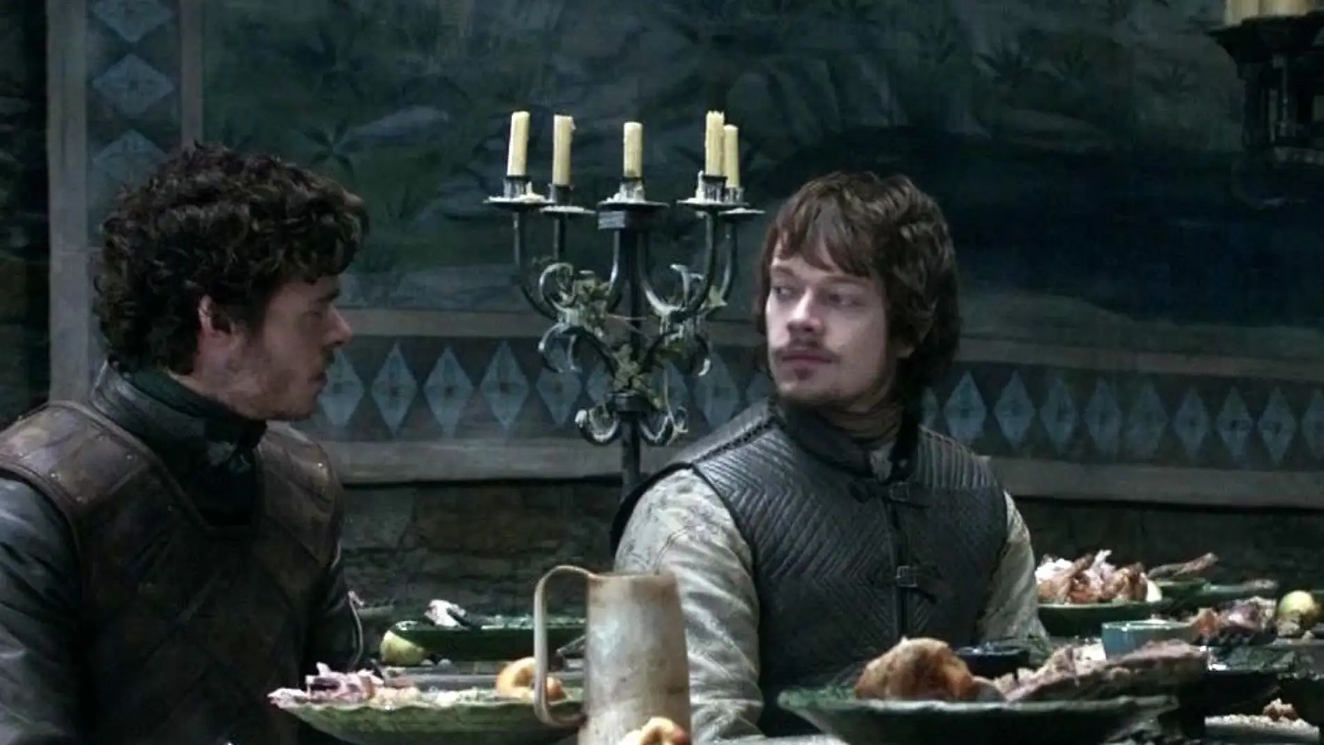 Alfie Allen y Richard Madden como Theon Greyjoy y Robb Stark en 'Juego de Tronos'