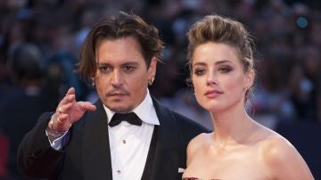 Amber Heard y Johnny Depp Amber Heard y Johnny Depp