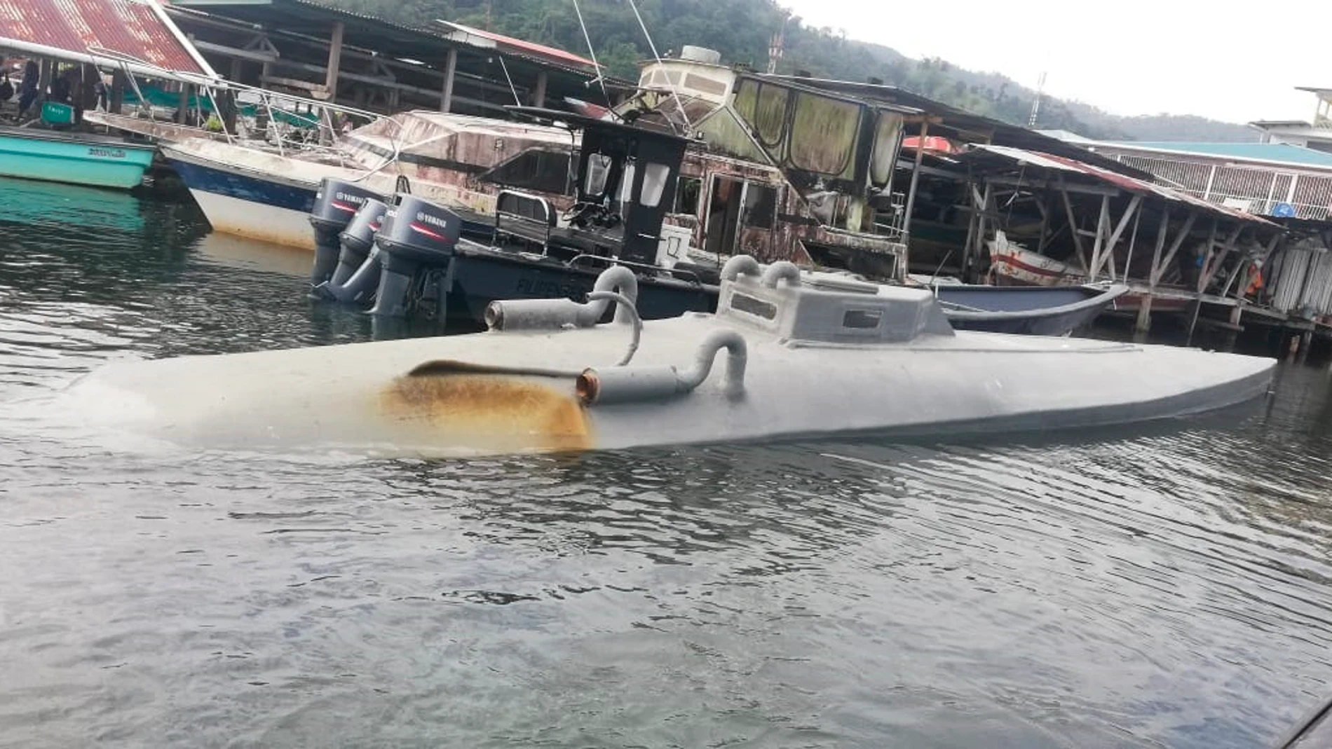 Las autoridades de Panamá interceptan un semisumergible con cinco toneladas de droga y cuatro personas a bordo Las autoridades de Panamá interceptan un semisumergible con cinco toneladas de droga y cuatro personas a bordo