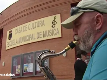 Una escuela de música en Torremolinos lleva 11 días sin luz porque el Ayuntamiento no paga las facturas Una escuela de música en Torremolinos lleva 11 días sin luz porque el Ayuntamiento no paga las facturas