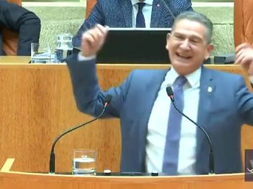 Celso González, el consejero riojano de Hacienda que no puede controlar su risa: "Soy muy sonriente"