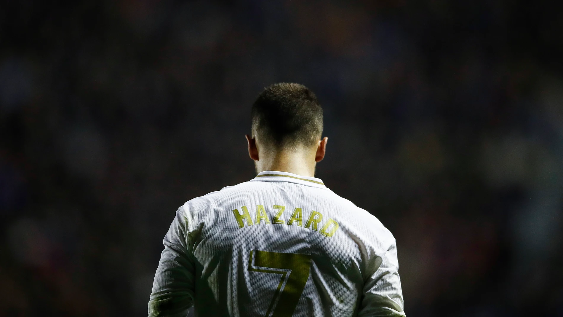 Hazard sufre una fisura en el peroné de su pierna derecha Hazard sufre una fisura en el peroné de su pierna derecha