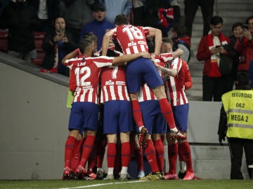 Los jugadores del Atlético celebran un gol ante el Villarreal