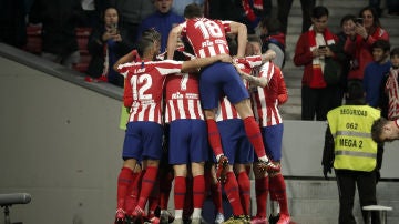 Los jugadores del Atlético celebran un gol ante el Villarreal
