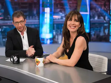 Mamen Mendizábal, sin temor ante el coronavirus: "Dejen ustedes de comprar mascarillas" Mamen Mendizábal, sin temor ante el coronavirus: "Dejen ustedes de comprar mascarillas"